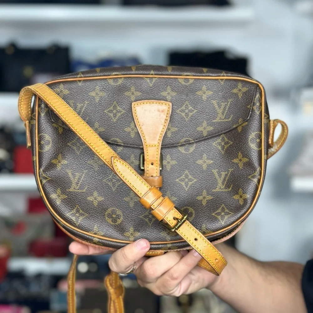 LV CROSSBODY